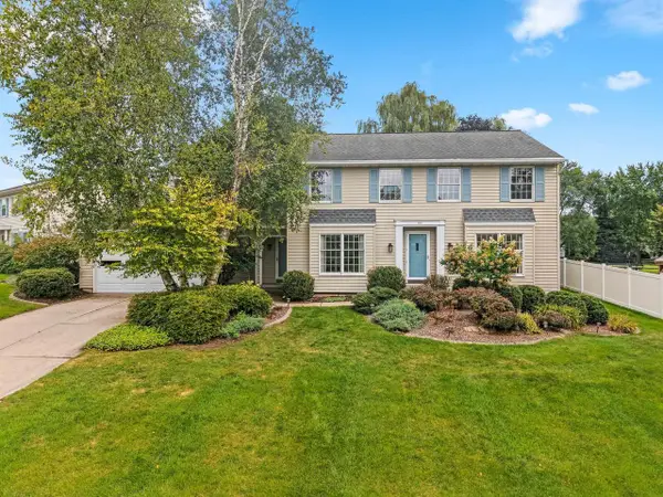 3560 HIGHLAND CENTER DRIVE, Green Bay, WI 54311