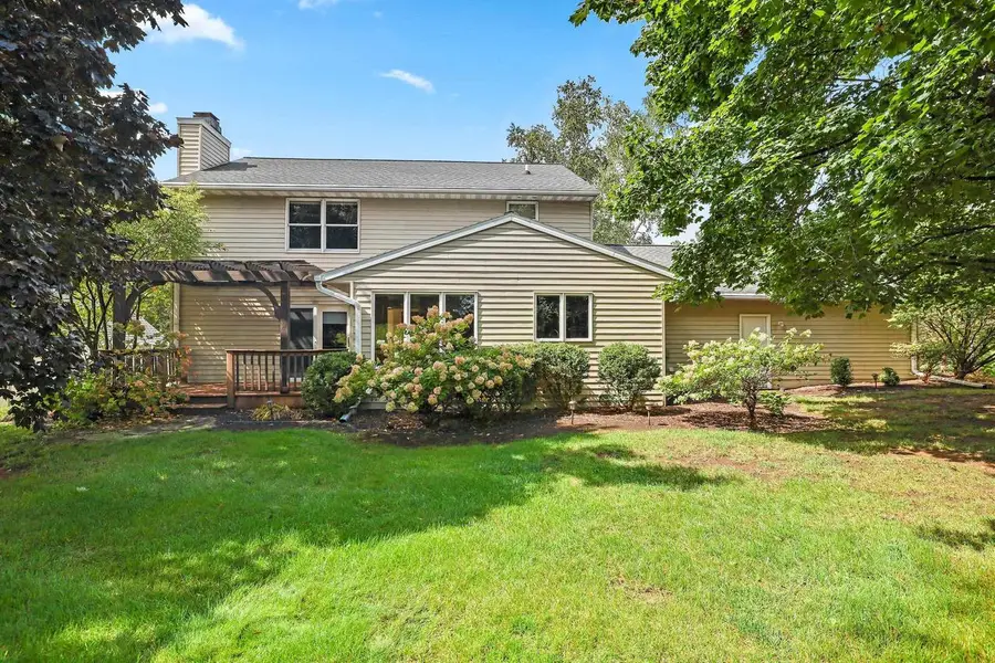 3560 HIGHLAND CENTER DRIVE, Green Bay, WI 54311 - #3