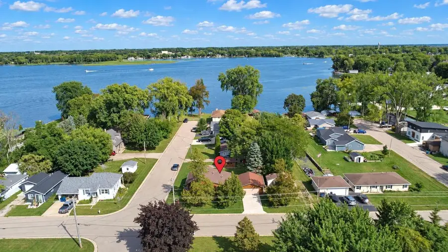 525 N 7TH STREET, Winneconne, WI 54986 - #3