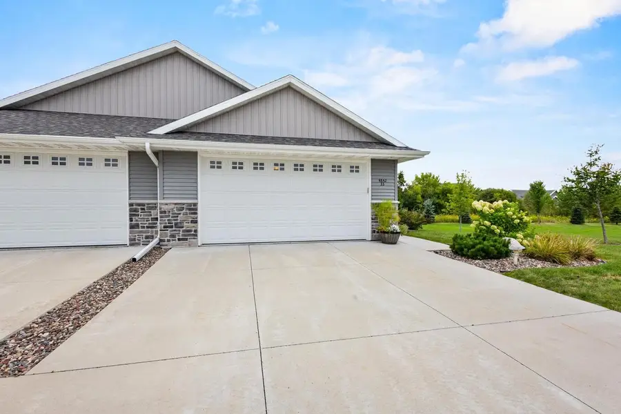 4842 N MARLO WAY  #33, Appleton, WI 54913 - #2