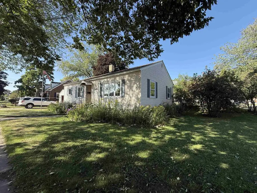 1505 10TH STREET, Marinette, WI 54143 - #2