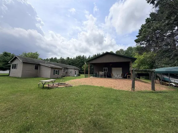 N5394 20TH AVENUE, Wild Rose, WI 54984