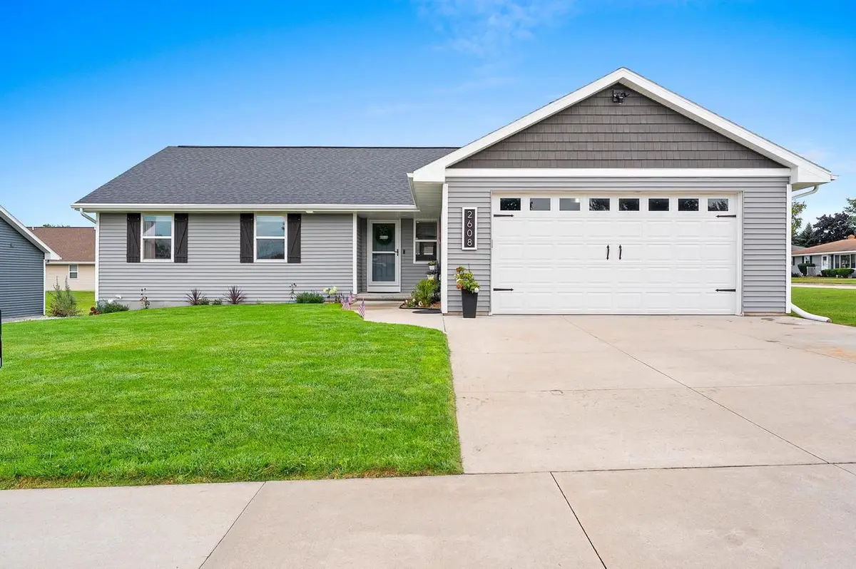 2608 HENDRICKS AVENUE, Kaukauna, WI 54130 - #1
