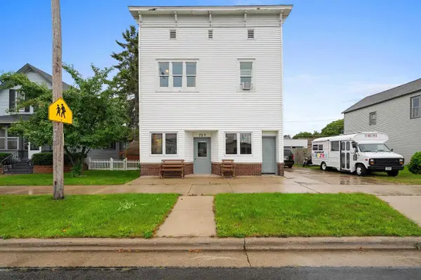 727 MAIN STREET, Marinette, WI 54143