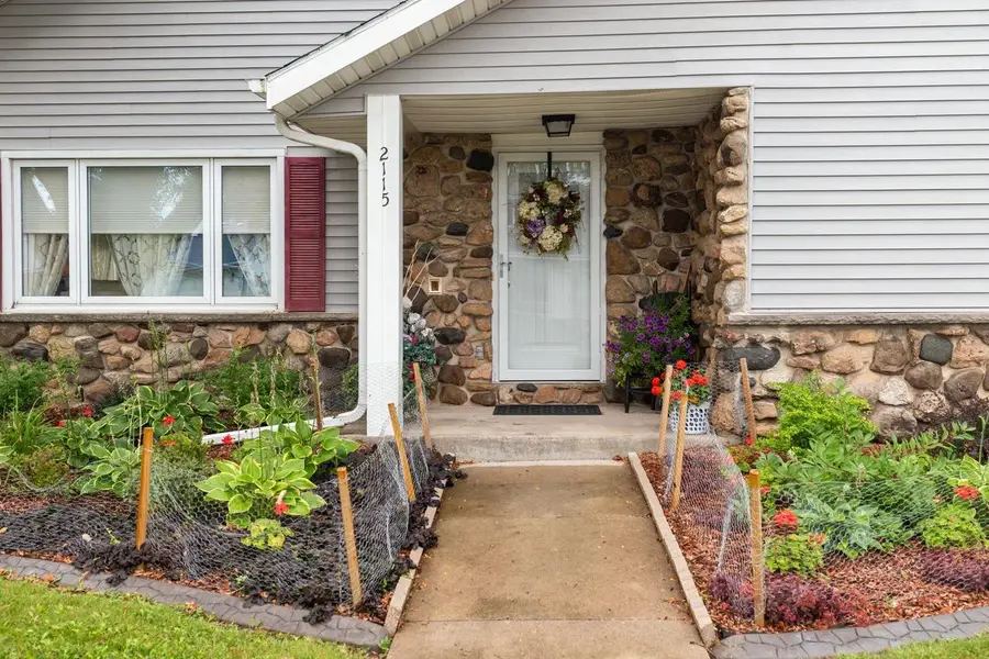 2115 N BIRCHWOOD AVENUE, Appleton, WI 54914 - #2