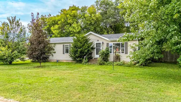 1021 E ELIZABETH STREET, Shawano, WI 54166