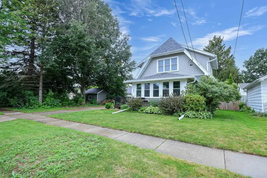 727 N BENNETT STREET, Appleton, WI 54914 - #2
