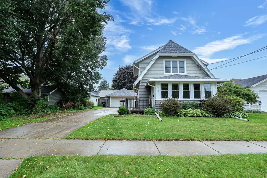 727 N BENNETT STREET, Appleton, WI 54914 - #3