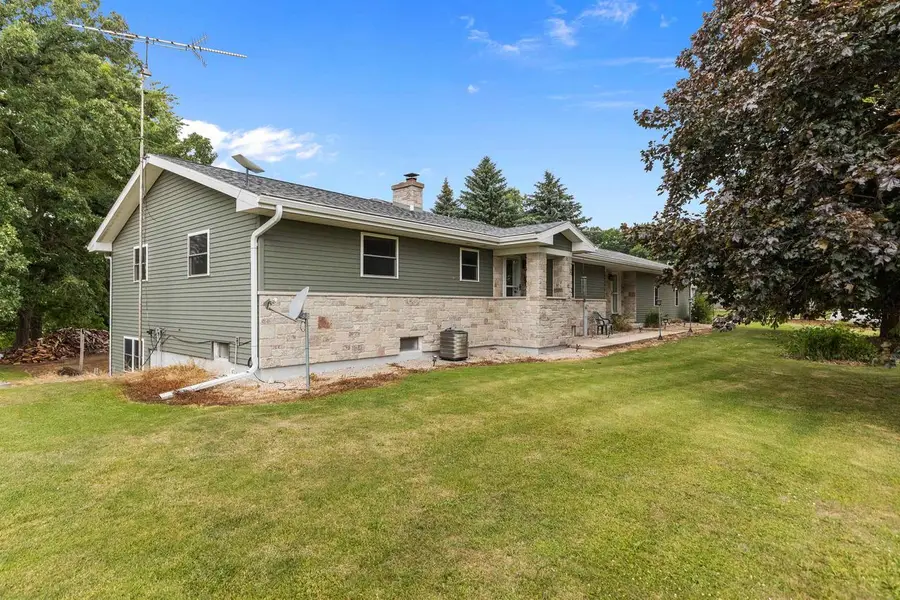 N6004 COUNTY ROAD UU, Fond Du Lac, WI 54937 - #2