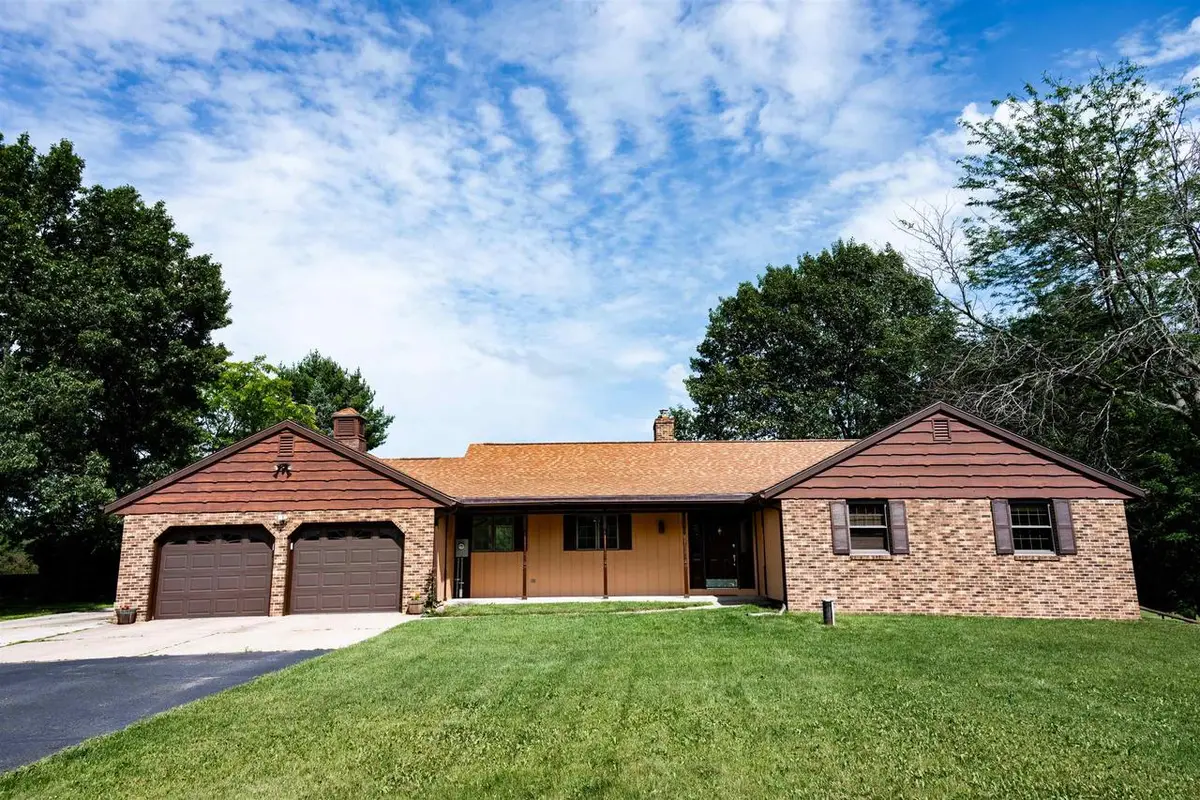 N5640 FAIRWAY DRIVE, New London, WI 54961 - #1
