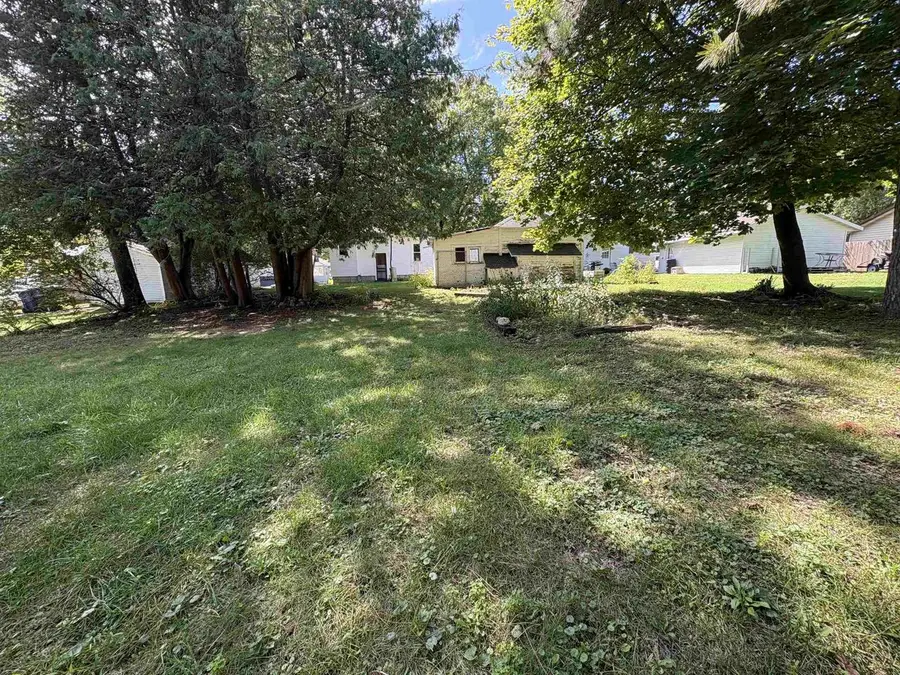 38 18TH STREET, Clintonville, WI 54929 - #3
