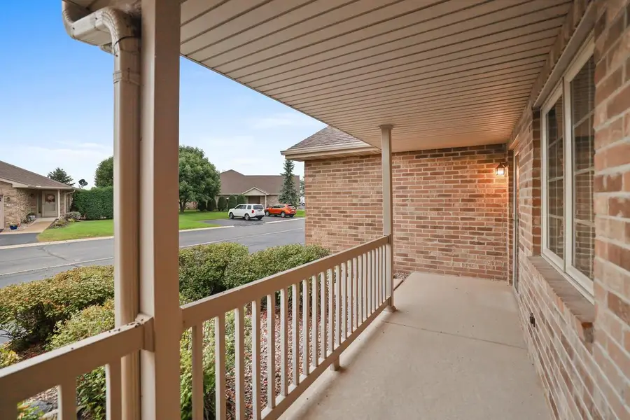 1214 POND VIEW CIRCLE, De Pere, WI 54115 - #3