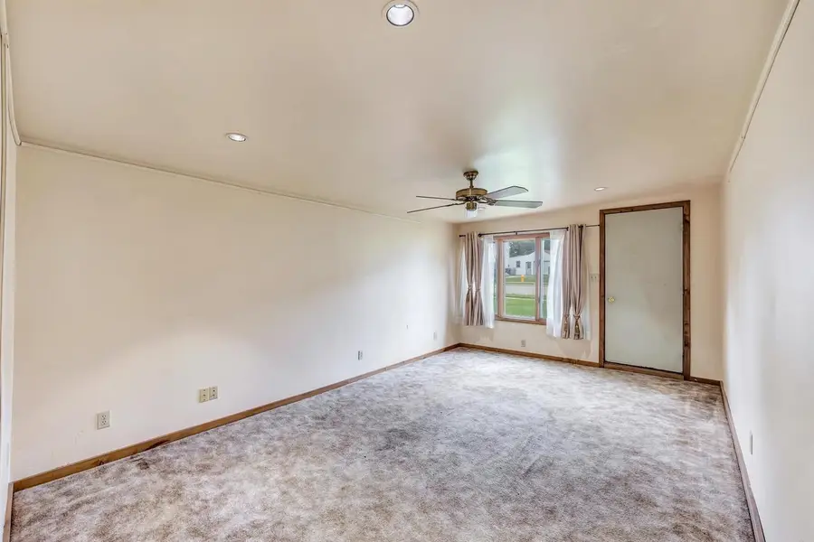 124 W CECIL STREET, Neenah, WI 54956 - #3