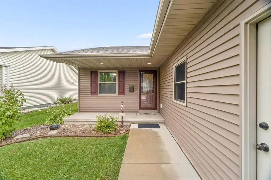 1413 BOWEN STREET, Oshkosh, WI 54901 - #2