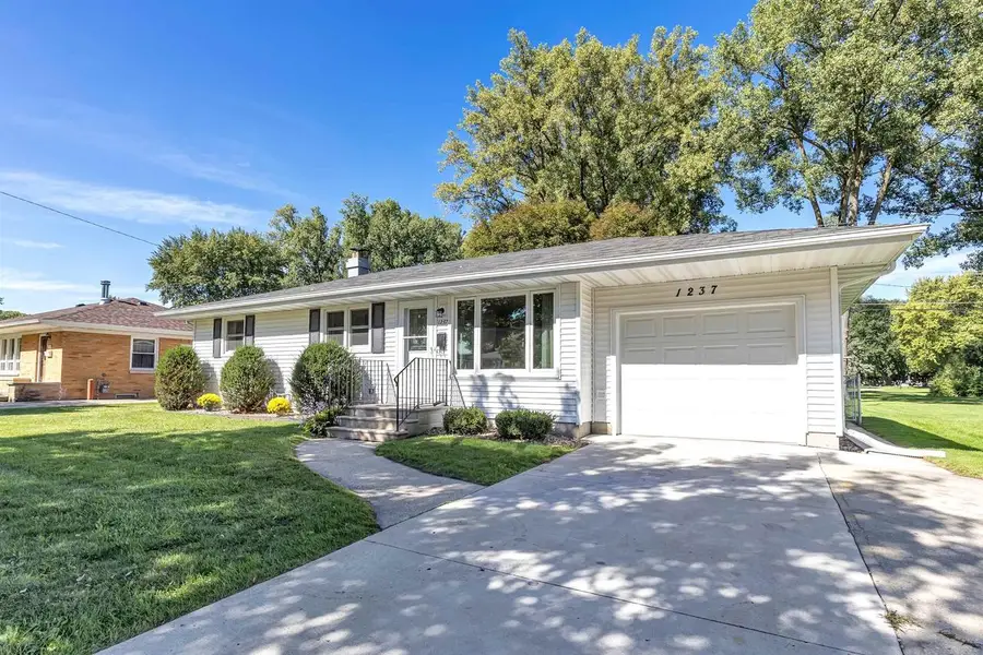 1237 N LOCUST STREET, Green Bay, WI 54303 - #2