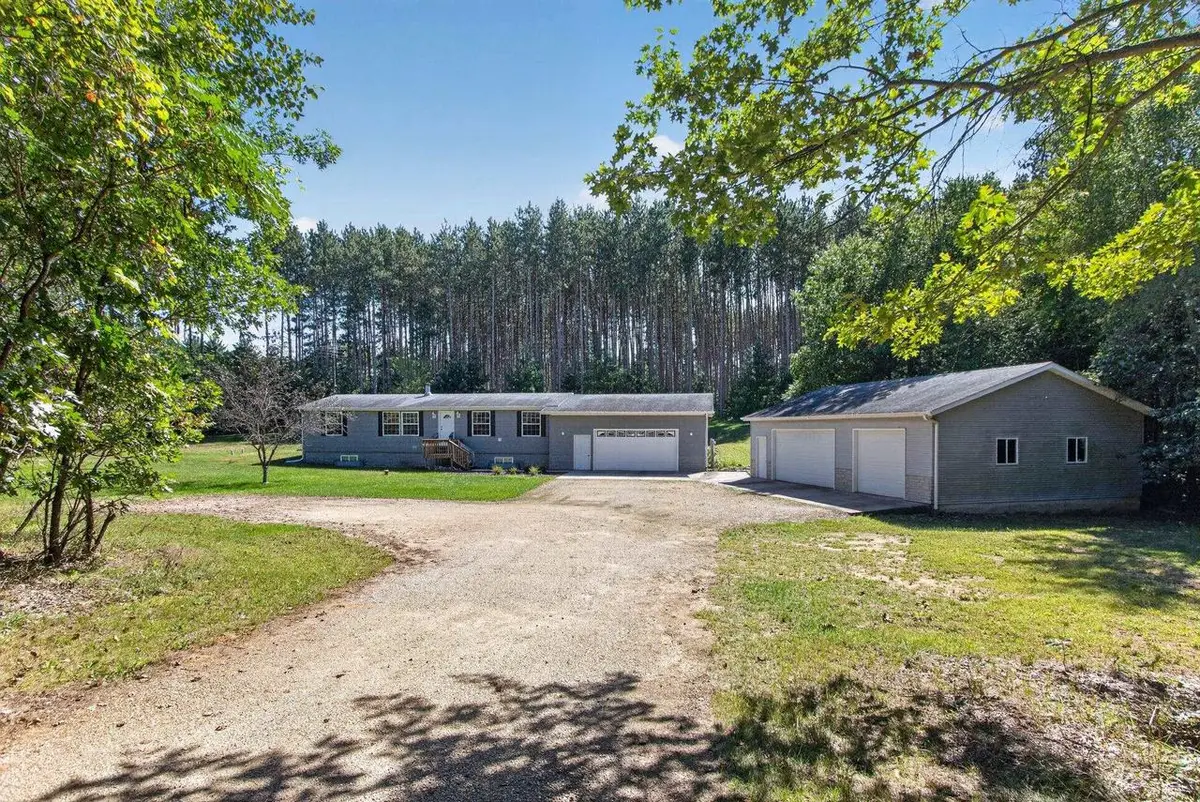 W4877 CHICAGO DRIVE, Redgranite, WI 54970 - #1