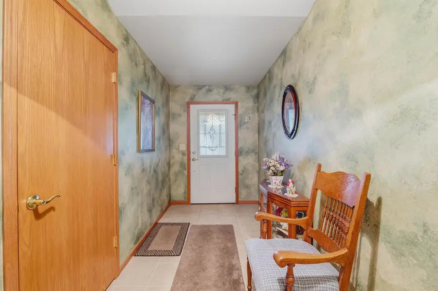 456 WYLDEWOOD DRIVE  #B, Oshkosh, WI 54904 - #2