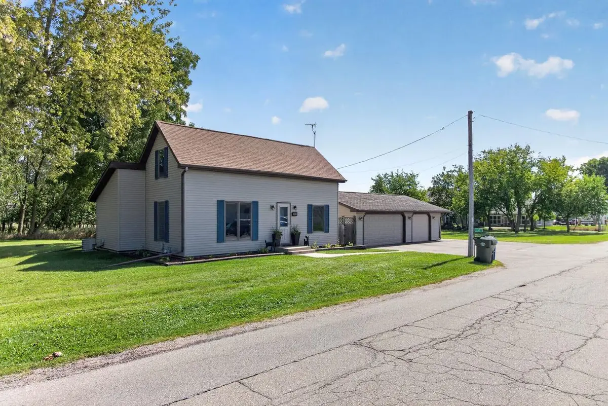317 S 5TH AVENUE, Winneconne, WI 54986 - #1