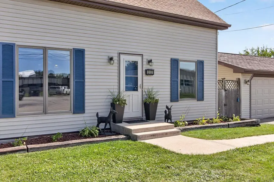 317 S 5TH AVENUE, Winneconne, WI 54986 - #2