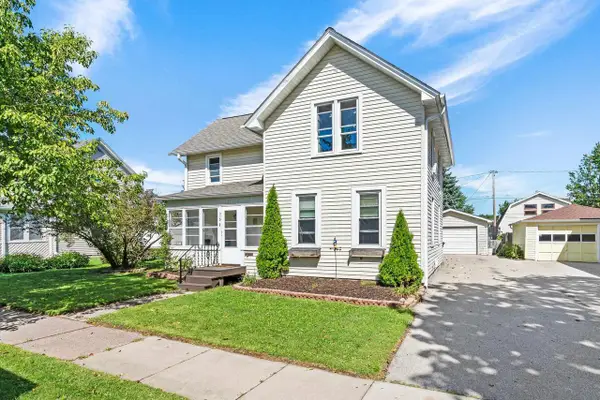 315 E QUINCY STREET, New London, WI 54961