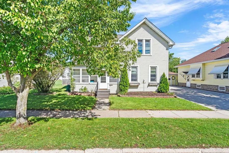 315 E QUINCY STREET, New London, WI 54961 - #2
