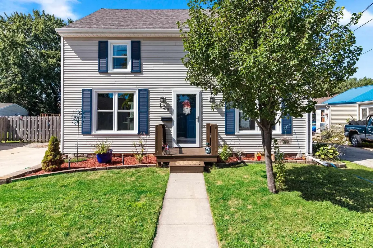 124 IRENE STREET, Neenah, WI 54956 - #1
