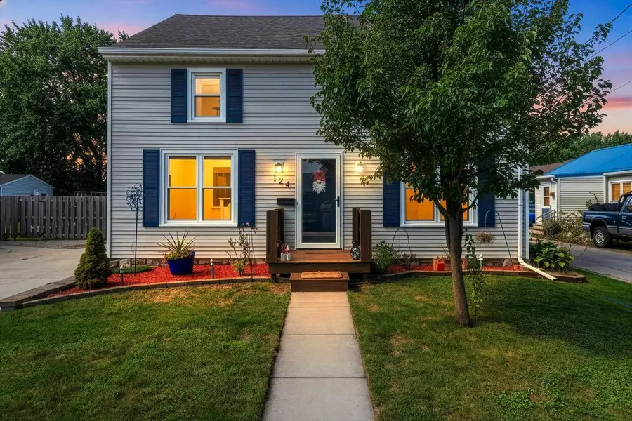 124 IRENE STREET, Neenah, WI 54956 - #2