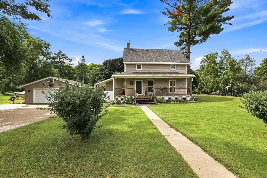 501 S PINE STREET, Weyauwega, WI 54983 - #3