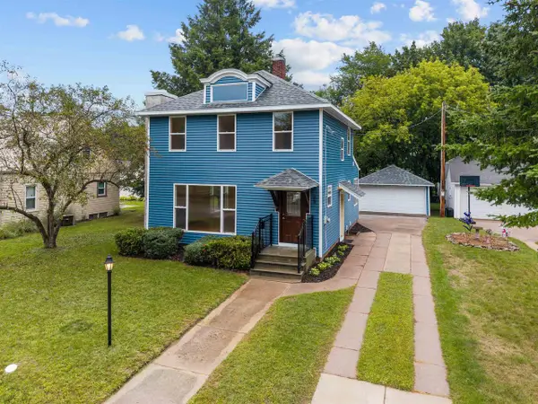 408 S SMALLEY STREET, Shawano, WI 54166