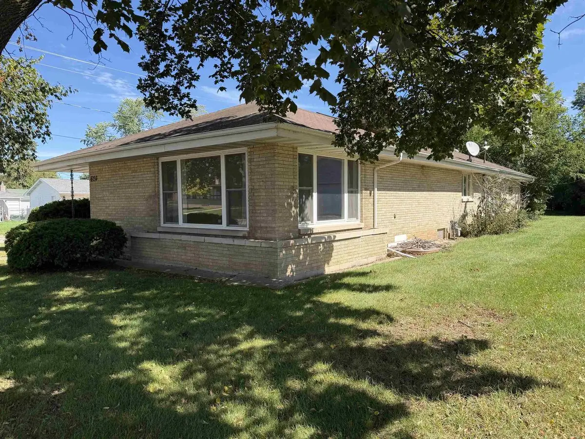 620 REED STREET, Neenah, WI 54956 - #1