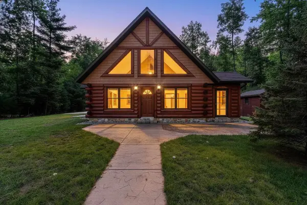 N11909 MENOMINEE SHORES DRIVE, Wausaukee, WI 54177