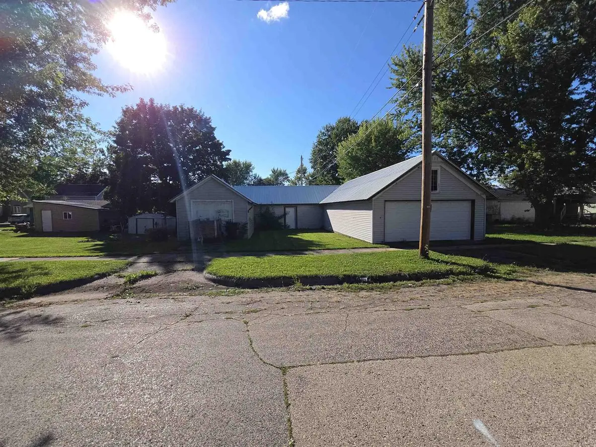 233 FRONTIER STREET, Berlin, WI 54923 - #1