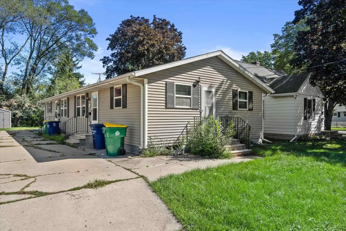 956 LANGLADE AVENUE, Green Bay, WI 54304 - #1