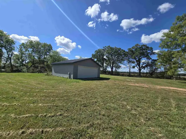 5791 MILL ROAD, Bancroft, WI 54921