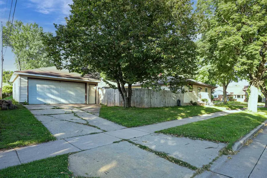 352 S JOSEPH STREET, Kimberly, WI 54136 - #2