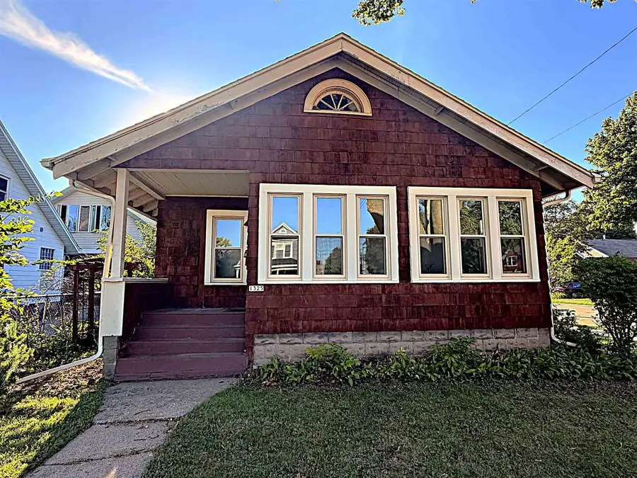 1325 WISCONSIN STREET, Oshkosh, WI 54901 - #2