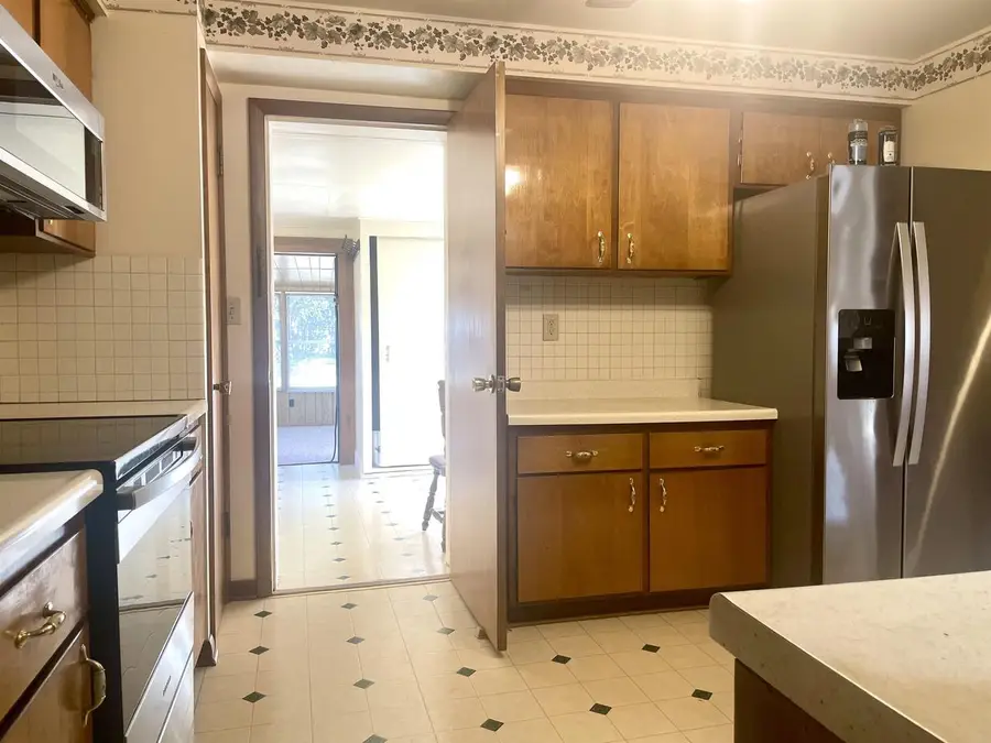 208 N CAPRON STREET, Berlin, WI 54923 - #3