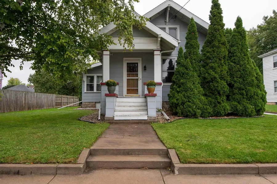230 E IRVING AVENUE, Oshkosh, WI 54901 - #2