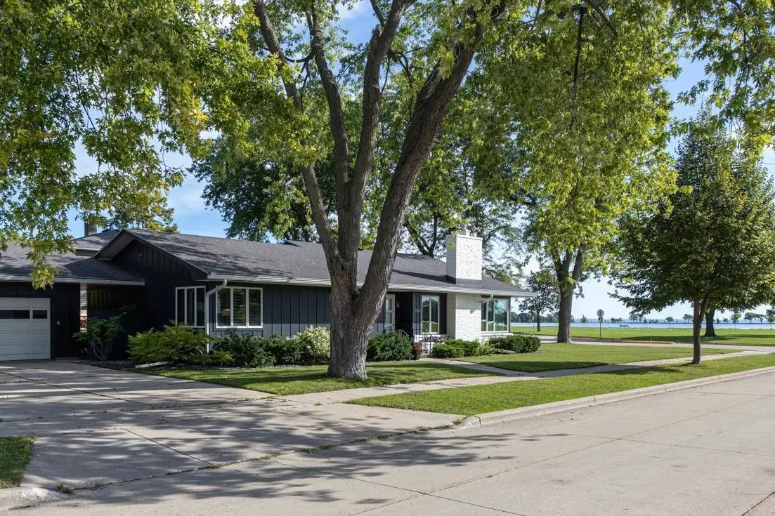 1120 BALDWIN AVENUE, Oshkosh, WI 54901 - #1