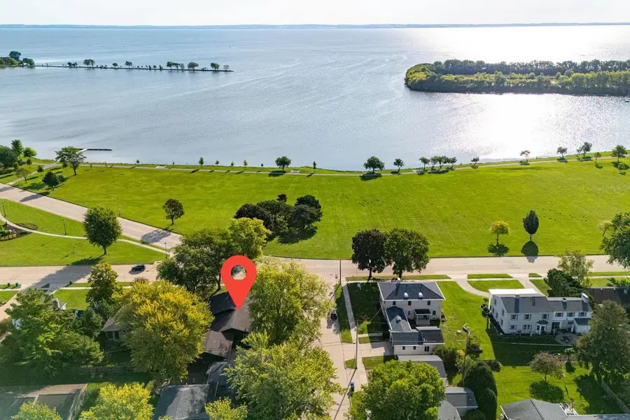 1120 BALDWIN AVENUE, Oshkosh, WI 54901 - #2
