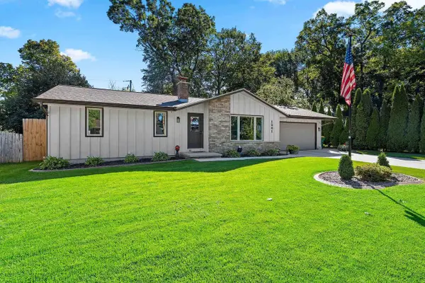 1241 DELRAY DRIVE, Green Bay, WI 54304