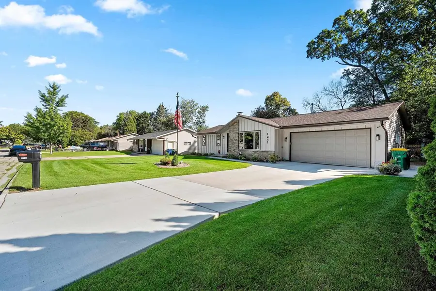1241 DELRAY DRIVE, Green Bay, WI 54304 - #3