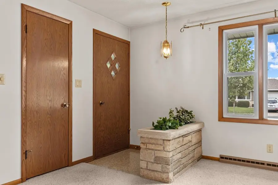 1229 E PERSHING STREET, Appleton, WI 54911 - #3