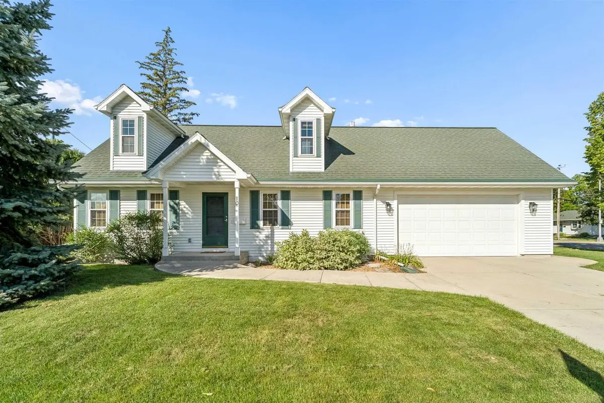 10 S ROYAL AVENUE, Fond Du Lac, WI 54935 - #1