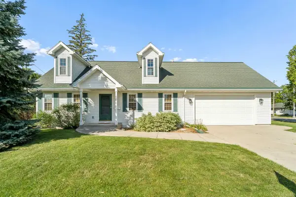 10 S ROYAL AVENUE, Fond Du Lac, WI 54935