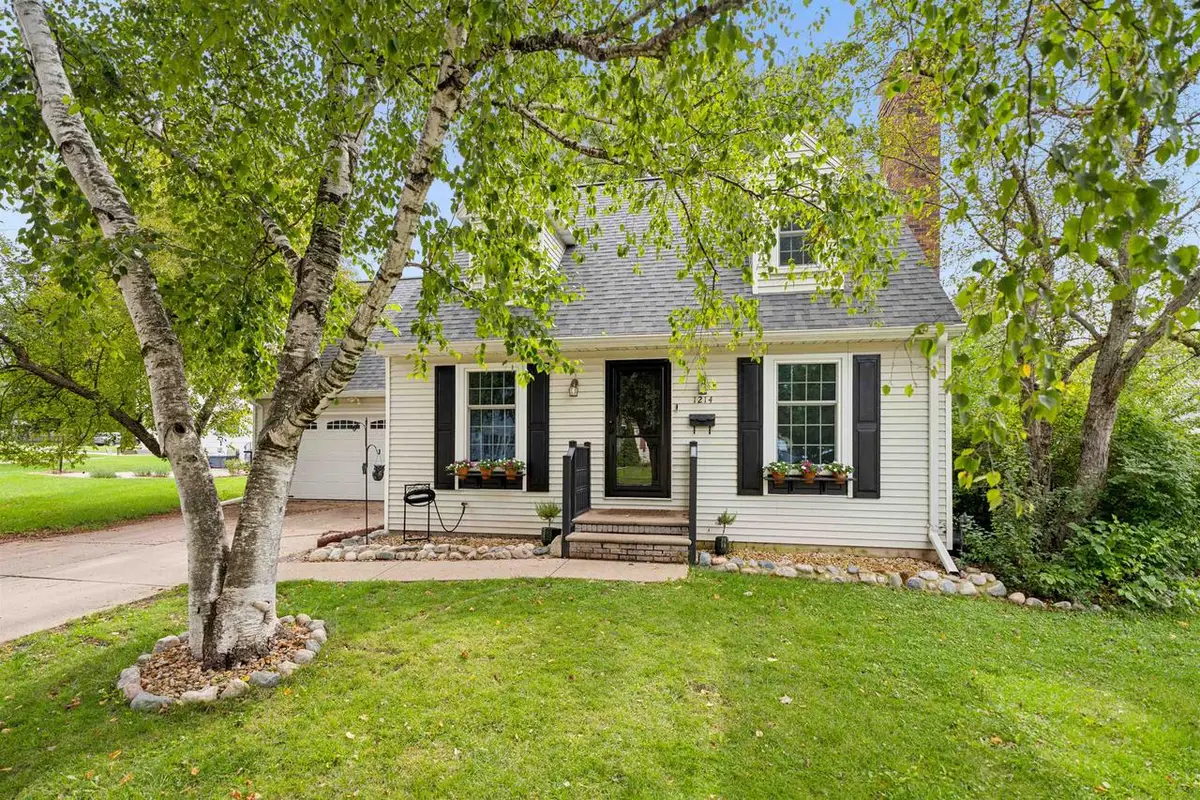 1214 IRWIN AVENUE, De Pere, WI 54115 - #1