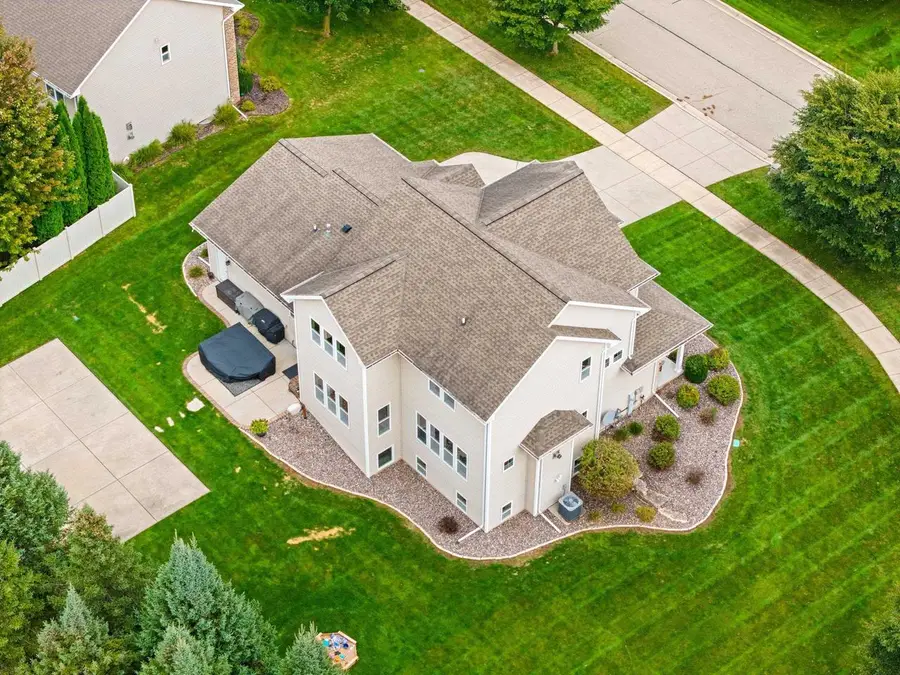 3562 ABBEY COURT, Green Bay, WI 54313 - #3