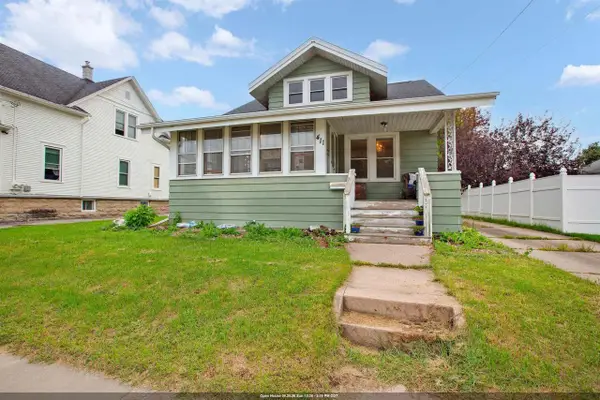 411 KNAPP STREET, Oshkosh, WI 54902