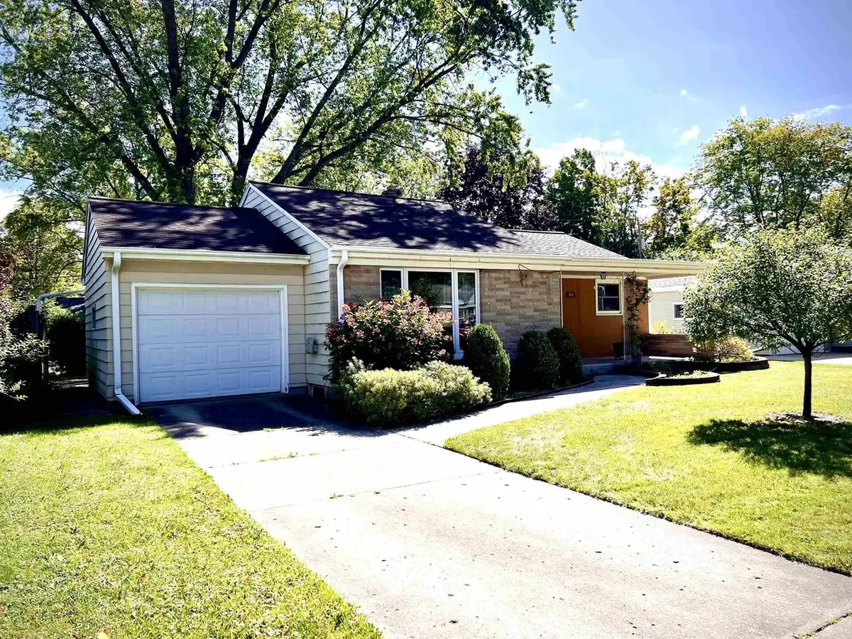 827 COLONIAL AVENUE, Green Bay, WI 54304 - #1