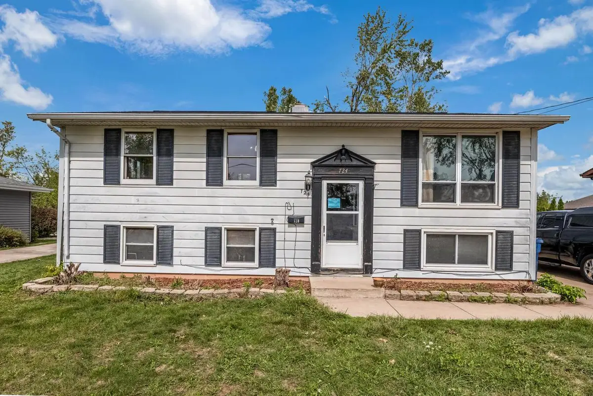 724 11TH STREET, Menasha, WI 54952 - #1